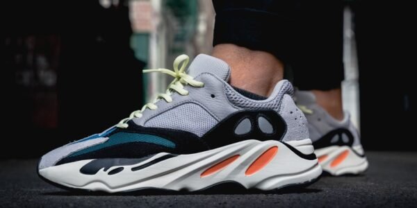 yeezy boost 700 wave runner - Image 2